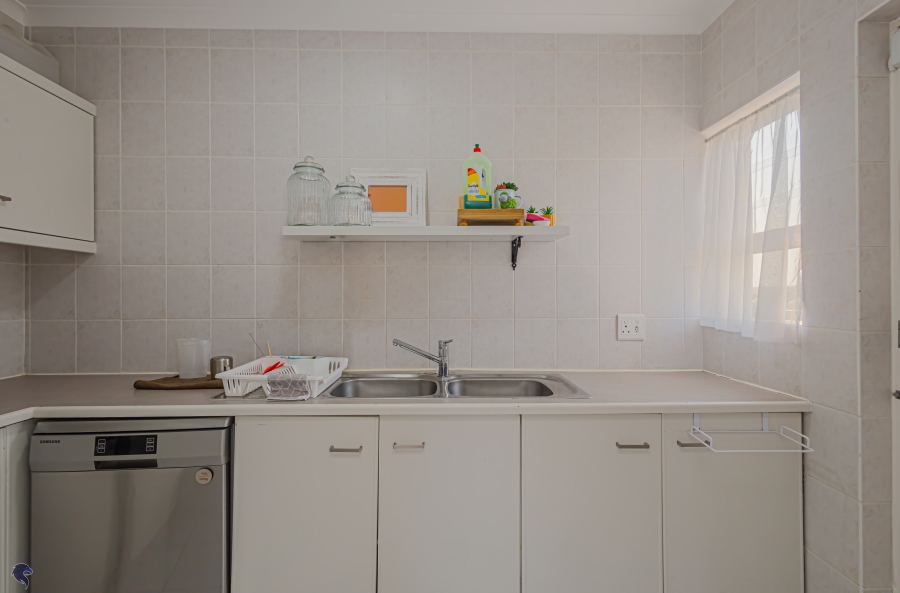 5 Bedroom Property for Sale in Country Club Western Cape